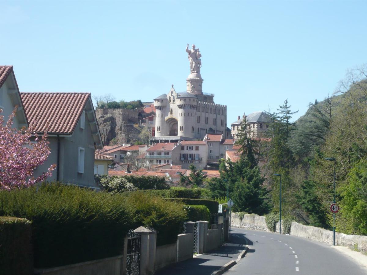 Le Petit St Clair Apartment Le Puy-en-Velay ภายนอก รูปภาพ