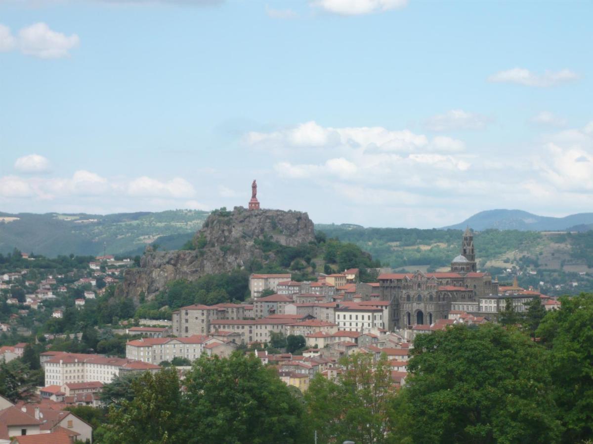 Le Petit St Clair Apartment Le Puy-en-Velay ภายนอก รูปภาพ