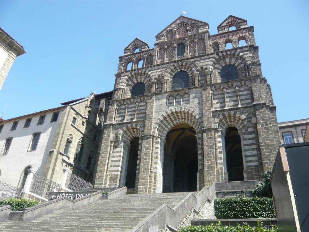 Le Petit St Clair Apartment Le Puy-en-Velay ภายนอก รูปภาพ