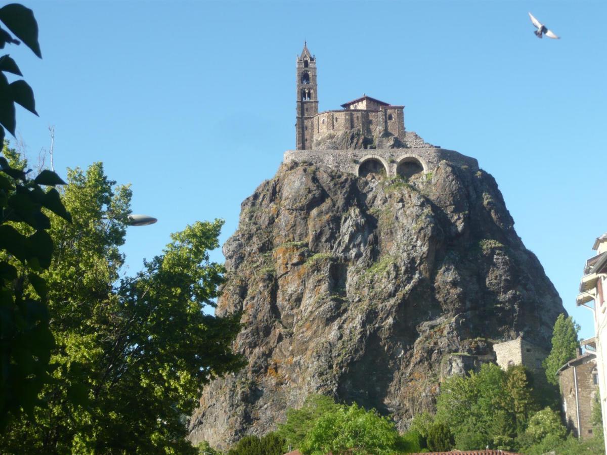 Le Petit St Clair Apartment Le Puy-en-Velay ภายนอก รูปภาพ