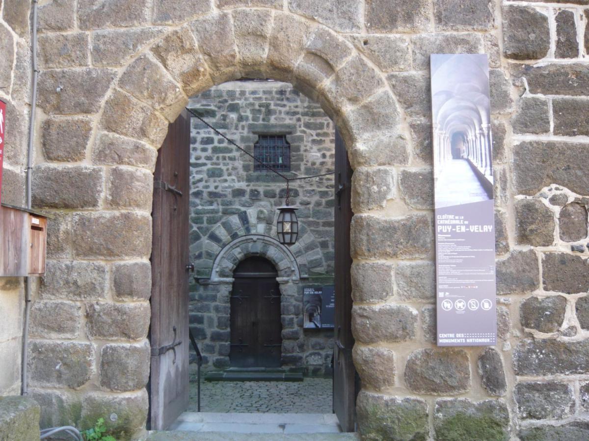 Le Petit St Clair Apartment Le Puy-en-Velay ภายนอก รูปภาพ